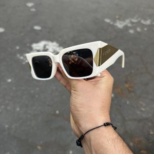 9. FENDI CLASSIC ROMAN GOLD VANTAGE