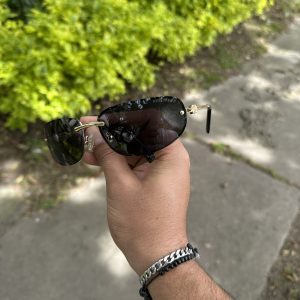 Gafas Miu Miu BLACK ICON Karina García