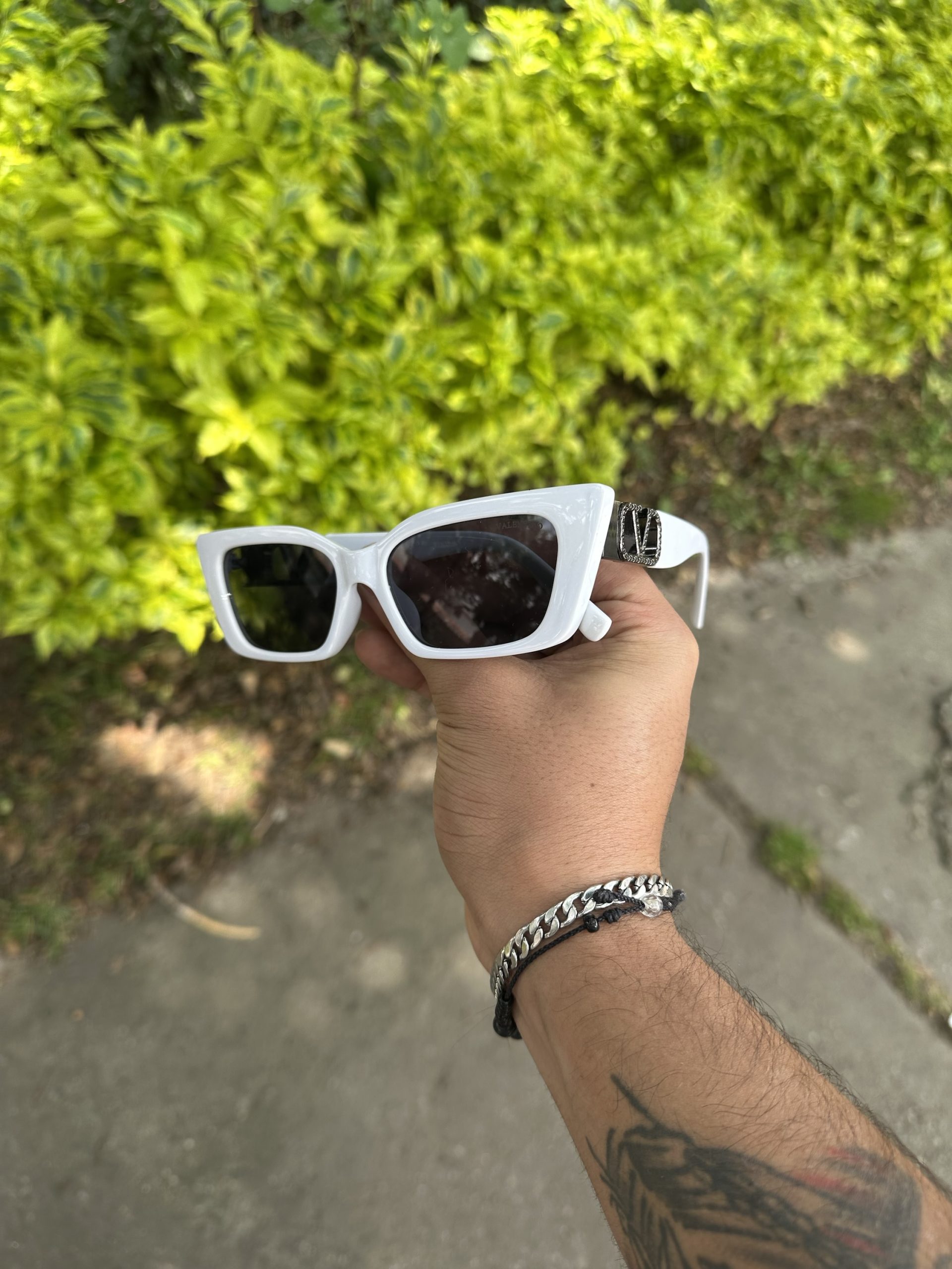 Gafas Valentino Garavani: Cat-Eye White Edition