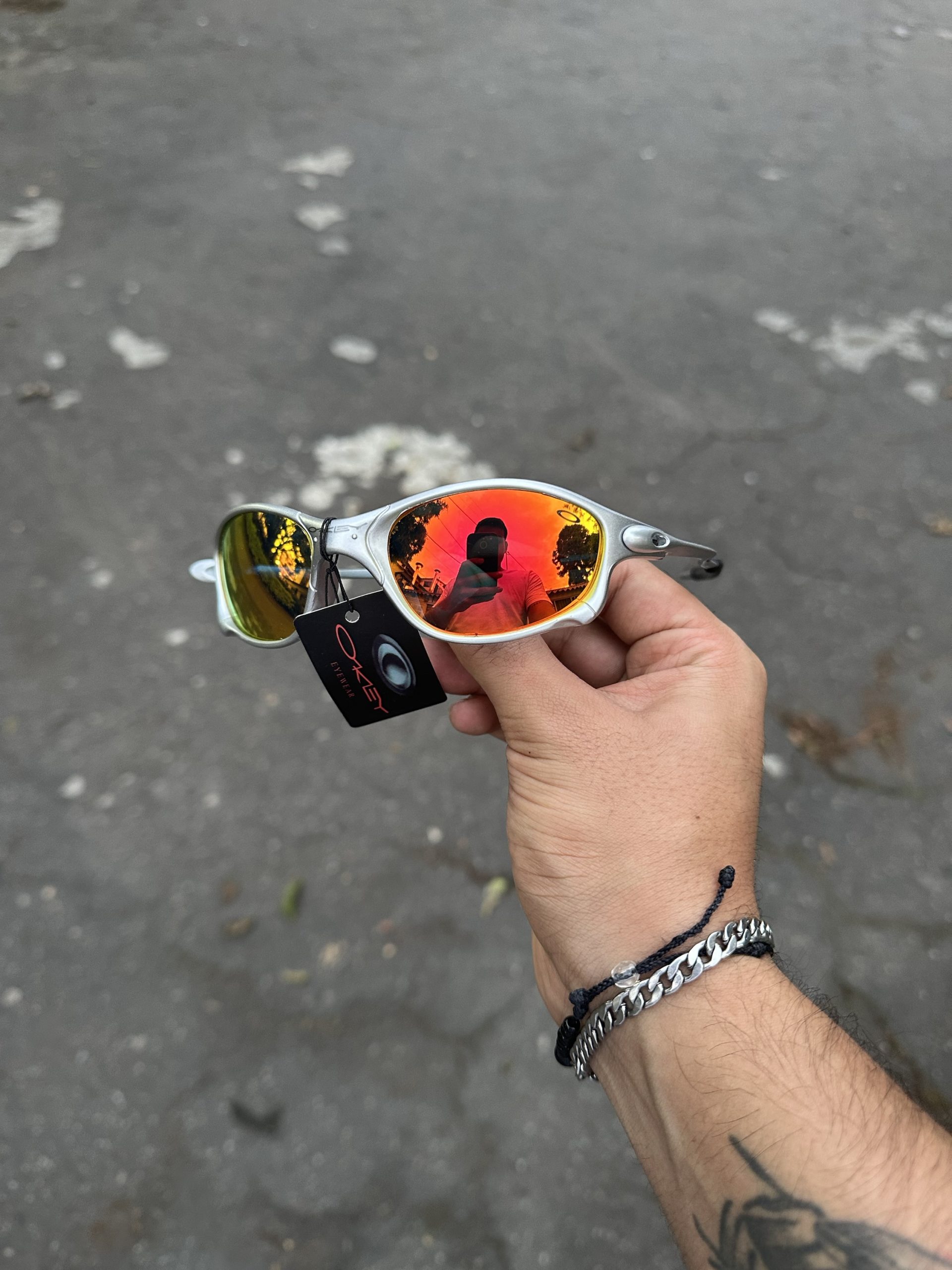 4. GAFAS JULIETH OAKLEY ROCKET FUEL RED