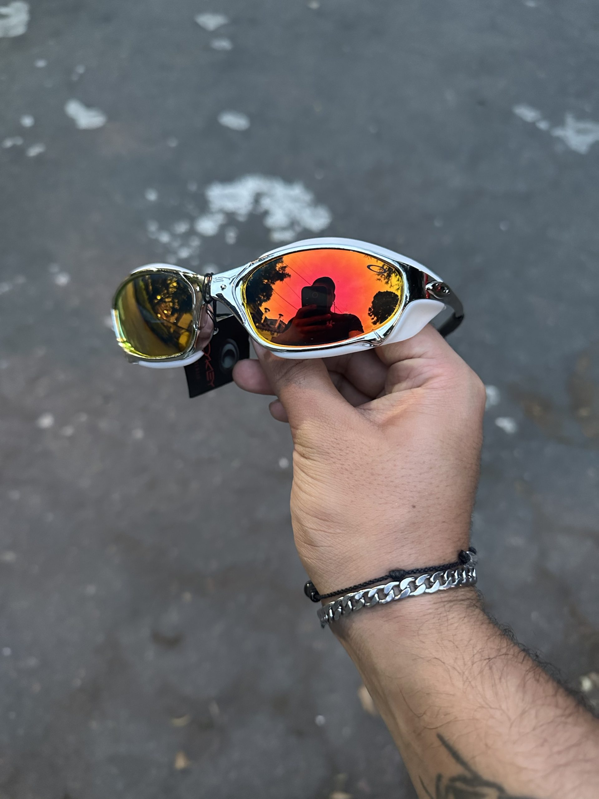 1. GAFAS JUELITH OAKLEY SIDE BLINDERS FIRE SNOW ECLIPSE