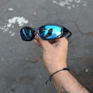 1. JULIETH BLACK HYDRO FLUX BLINDERS